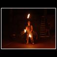 Jongleur mit Fackeln